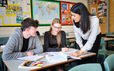 Get into teaching with Diverse Academies